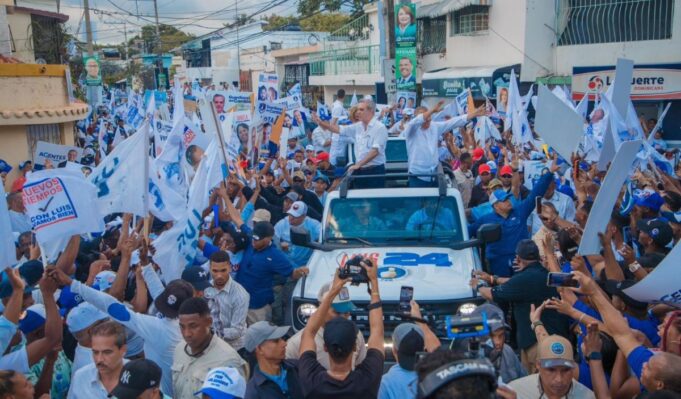 PRM pasa aplanadora en las municipales