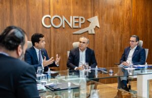 Omar Fernández y CONEP pasan balance a propuestas estratégicas de reformas