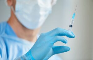 Ministerio de Salud recibe 10,000 vacunas Covid-19 para continuar reforzamiento