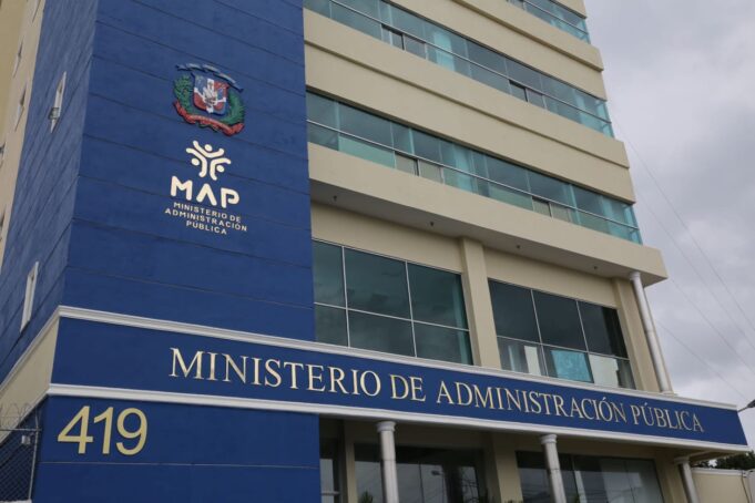 Suspenden labores en instituciones públicas a partir de las 2 de la tarde en el Gran Santo Domingo