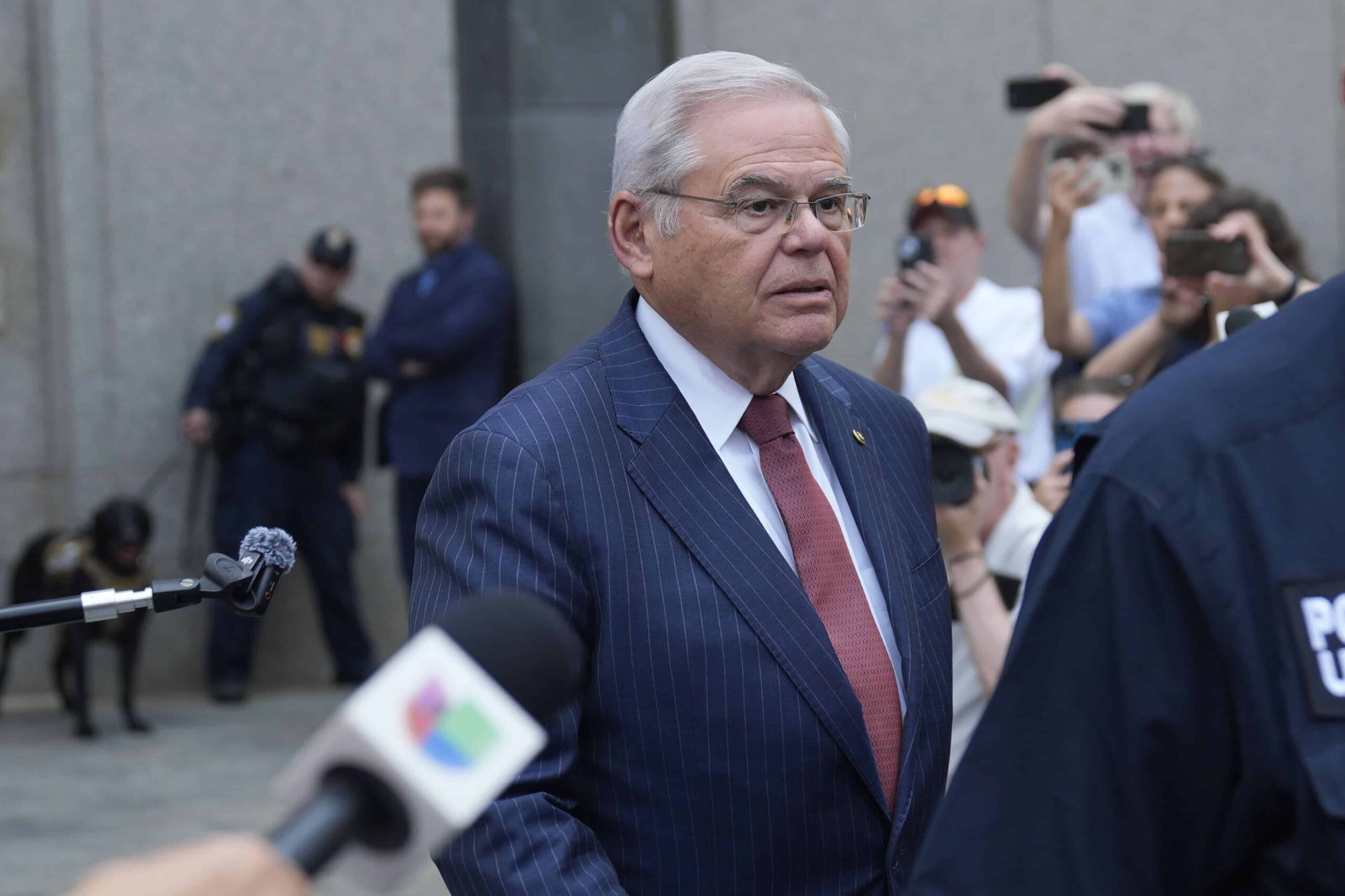 Gobernador de Nueva Jersey confirma que el senador Bob Menéndez dimitirá el 20 de agosto