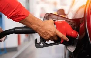 Solo dos combustibles de menor uso bajarán de precio en la próxima semana