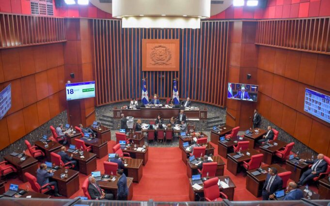 El Senado aprueba tres préstamos por 480 millones de dólares