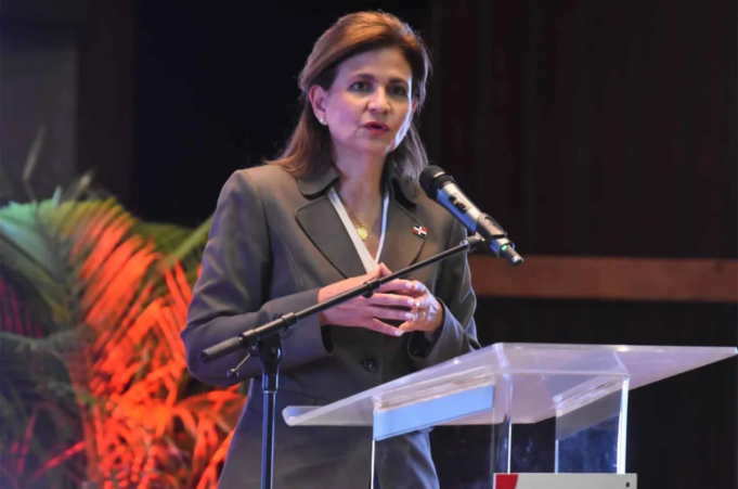 Vicepresidenta a Amnistía Internacional: “Aquí no hay política migratoria racista”