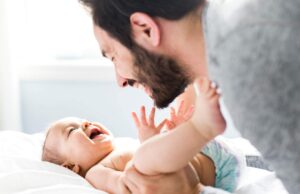 Nuevo código laboral aumentará dos días a la licencia por paternidad