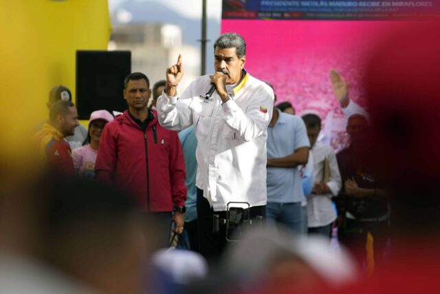 nicolas-maduro-pide-a-la-poblacion-eliminar-whatsapp