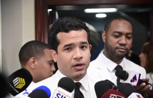 Omar Fernández dice reforma constitucional "es un contrasentido" en lo referente al procurador