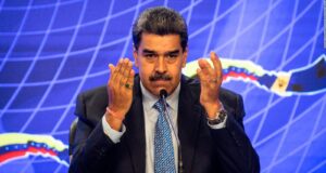 Maduro llama "ladrón" a Luis Abinader por la confiscación de avión en República Dominicana