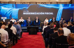 Presidente Abinader encabeza presentación la reforma fiscal en LA Semanal