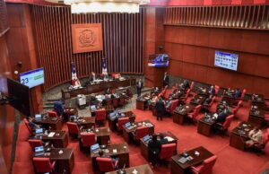 Senadores advierten retroceso del país sin una reforma fiscal