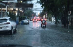 COE aumenta a cinco las provincias en alerta amarilla por vaguada y onda tropical