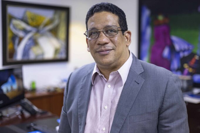 Abinader designa a Carlos Pimentel como director ejecutivo de Alianzas Público-Privadas