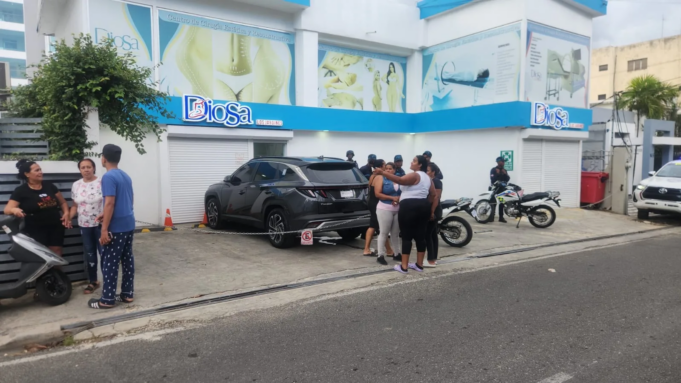 Salud Pública clausura clínica estética en Santiago tras muerte de una mujer de 32 años