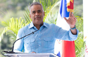 Ministro Joel Santos atribuye apagones a alta demanda