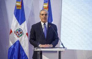 Abinader convoca a representantes comerciales e industriales para tratar la estabilización de precios de alimentos y servicios