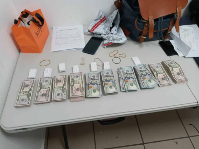 Aduanas retuvo más de US$400 mil en aeropuertos en una semana