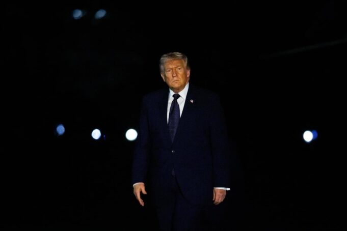 Trump aplaza al 6 de abril su amenaza de destruir la infraestructura eléctrica de Irán
