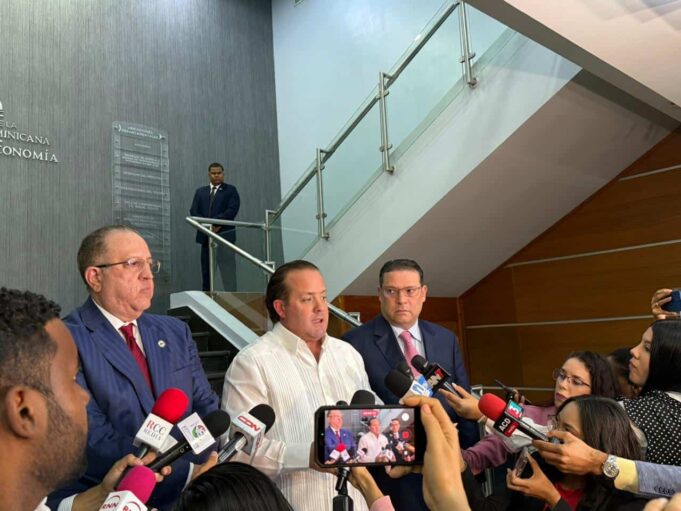 Gobierno justifica alza de combustibles y destaca subsidios por RD$1,800 millones