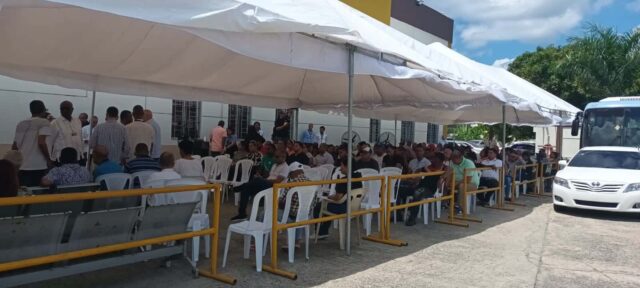 jce-alta-afluencia-de-ciudadanos-ralentizo-entrega-de-cedulas-0ee9987d
