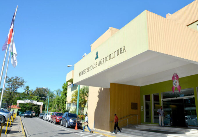 Renuncian siete directivos del Ministerio de Agricultura; alegan presuntos actos irregulares